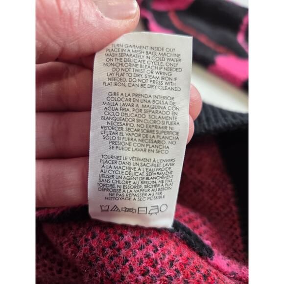 Cabi Rococo Pullover Black Pink Flowers Sweater Womens V Neck XLarge - Picture 7 of 7